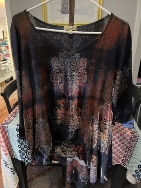 Boho Floral V-Neck Tunic Top in Multi-Color